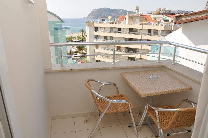 Grand Ati̇Lla Hotel Alanya Exterior photo