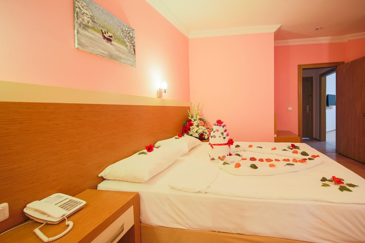 Grand Ati̇Lla Hotel Alanya Exterior photo